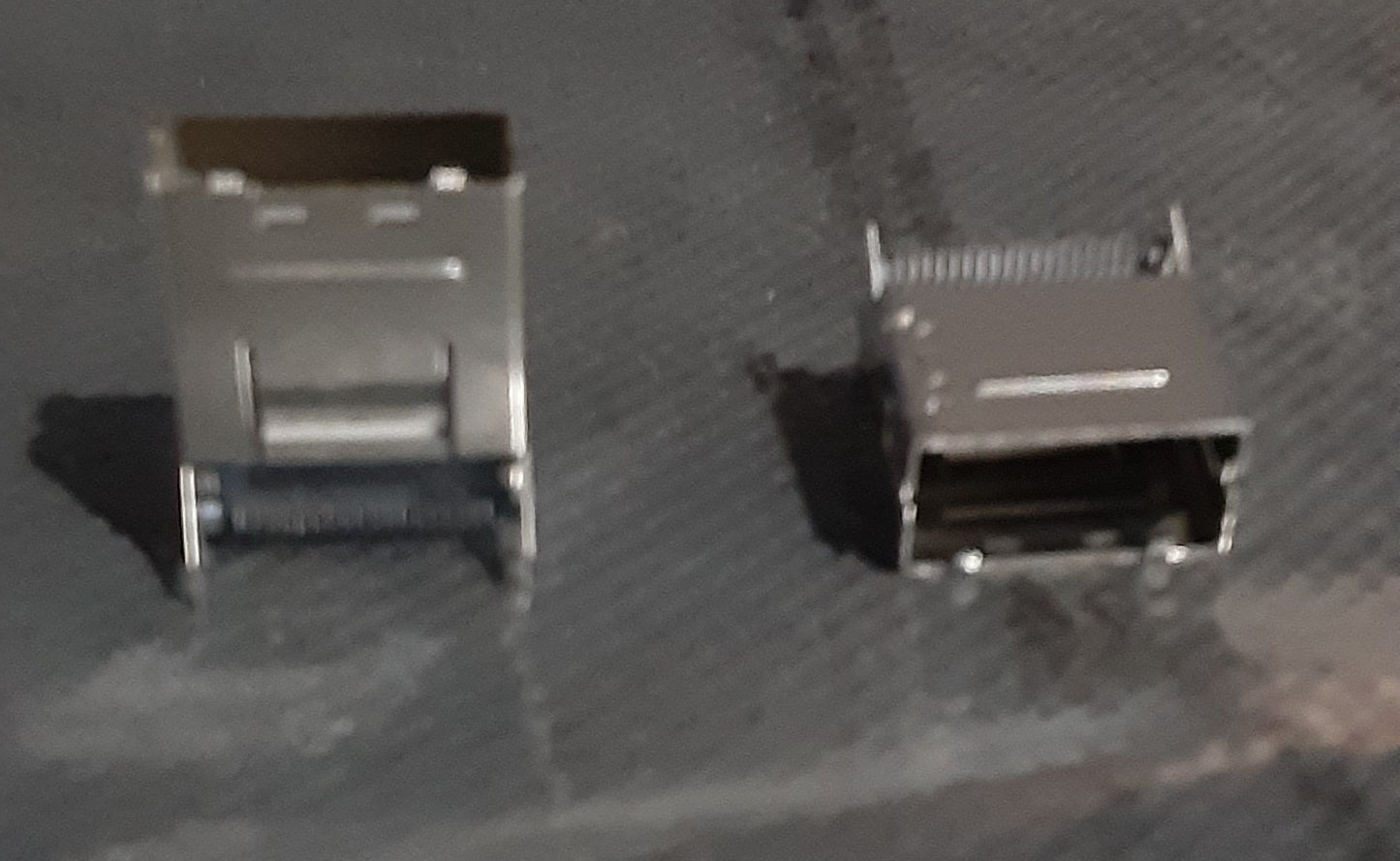 CONNECTOR  SMT VERTICAL MOUNT USB TYPE ES7588